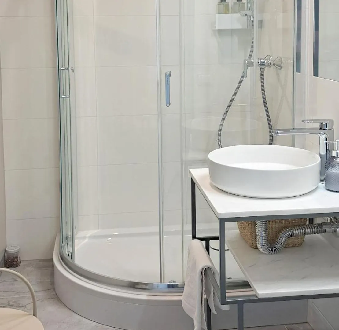 Falcon Apartment 5 Metro Sgh Warsaw