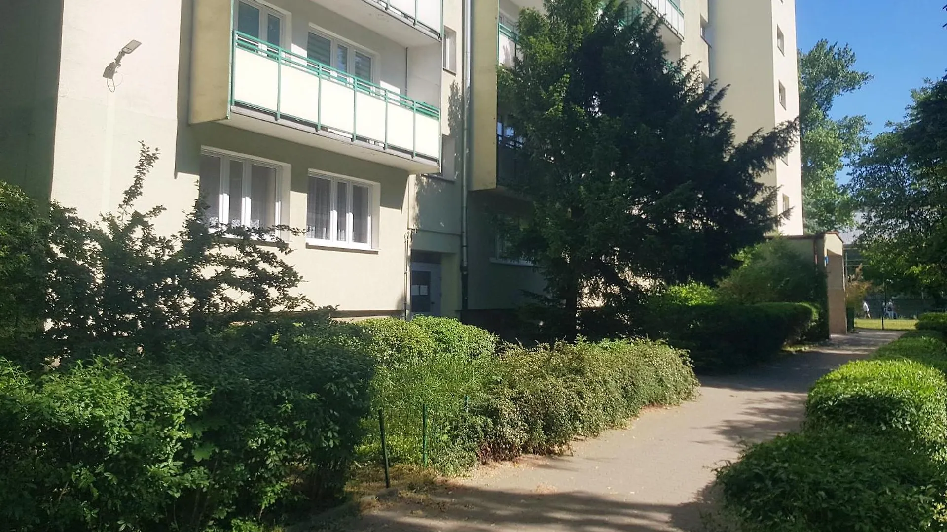 Falcon Apartment 5 Metro Sgh Warsaw Poland